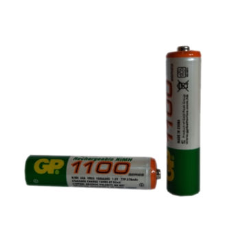 تصویر  باتری نیم قلمی قابل شارژ جی پی 1100mah بسته دوتایی
