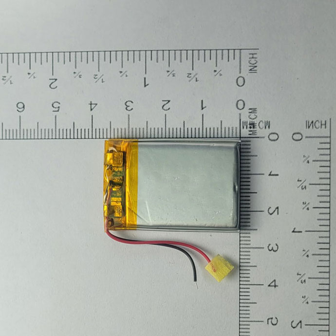 باتری لیتیوم پلیمر 3.7 ولت 400 میلی آمپر 402335